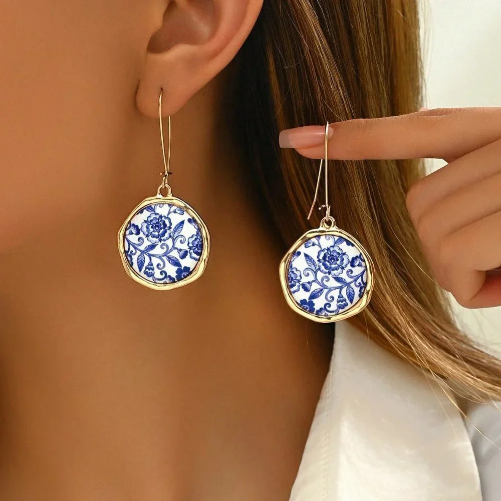 Gold Vintage Women's Luxurious And Porcelain Pattern Long Hook Earrings
